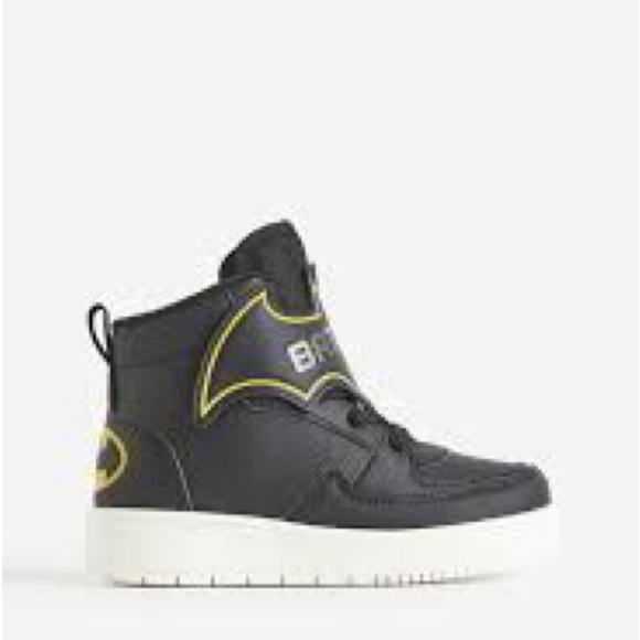 H&M Batman Black High Top Sneakers with Velcro Closure - Picture 3 of 13